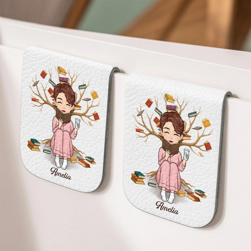 Personalized Leather Magnetic Bookmark - Gift For Book Lovers - Chapters And Dreams Await