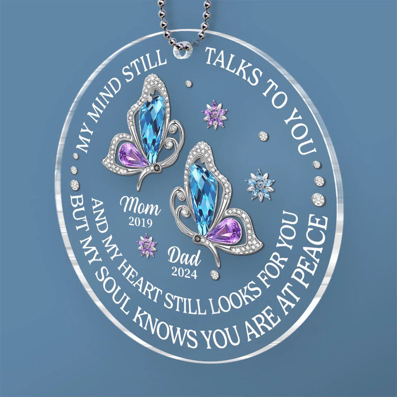 Personalized Acrylic Car Ornament - Sympathy Gift For Family, Mom, Dad - My Heart Still Looks For You